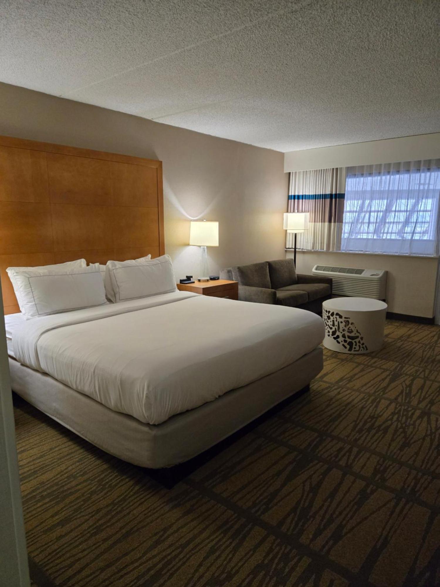 Doubletree By Hilton Rochester Henrietta Esterno foto